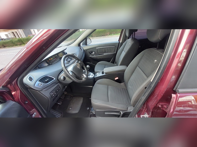 Renault Grand Scenic 1.6 dci 130cv foto 6